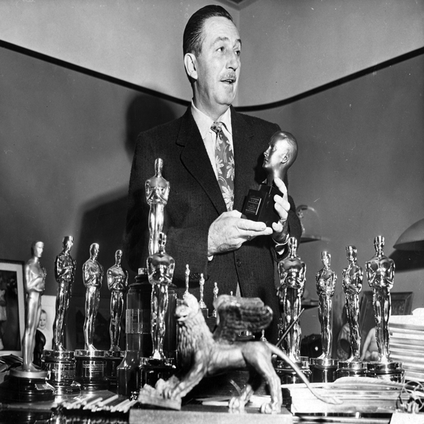 WALT DISNEY